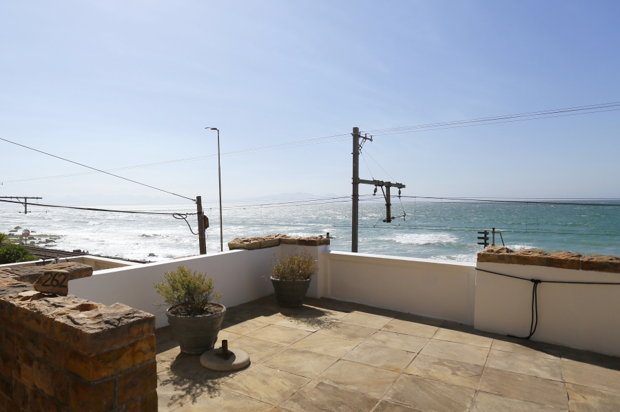 4 Bedroom Property for Sale in Muizenberg Western Cape